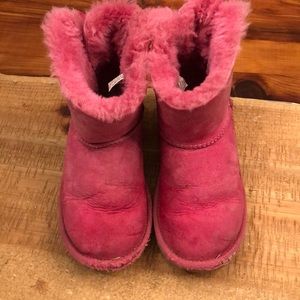 Girls pink Uggs size 1